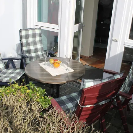 Strandstr 16 - 29-04 Kühlungsborn